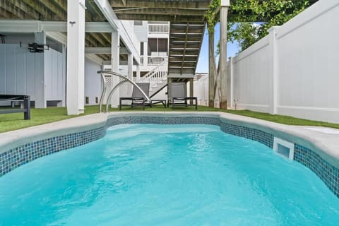 License to Chill by Brunswick Vacation Rentals Ocean front with private heated pool House in Ocean Isle Beach