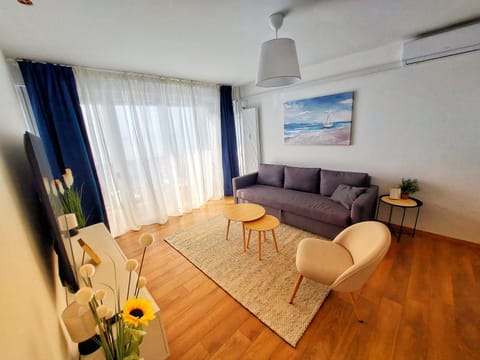 TV and multimedia, Living room, Bedroom