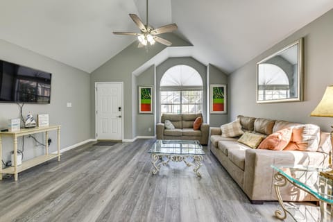 Charming Fort Walton Beach Home 6 Mi to Ocean! House in Wright