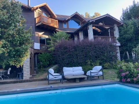 Property building, Garden, Pool view, Swimming pool