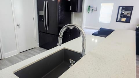 Cozy Home Near Downtown Austin and Airport House in Austin