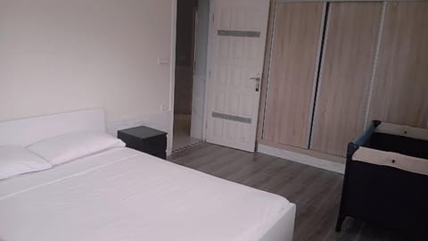 Bed, Bedroom, cot, wardrobe