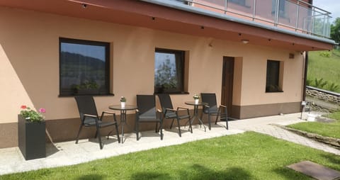 Property building, Balcony/Terrace, Seating area
