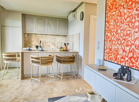 Kitchen or kitchenette, Dining area, minibar, pet friendly, stove