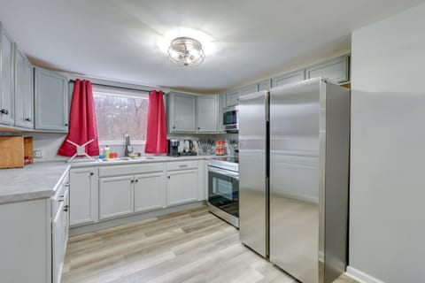 Comfy Kingsport Apartment - Walk to Brewery! Apartment in Kingsport