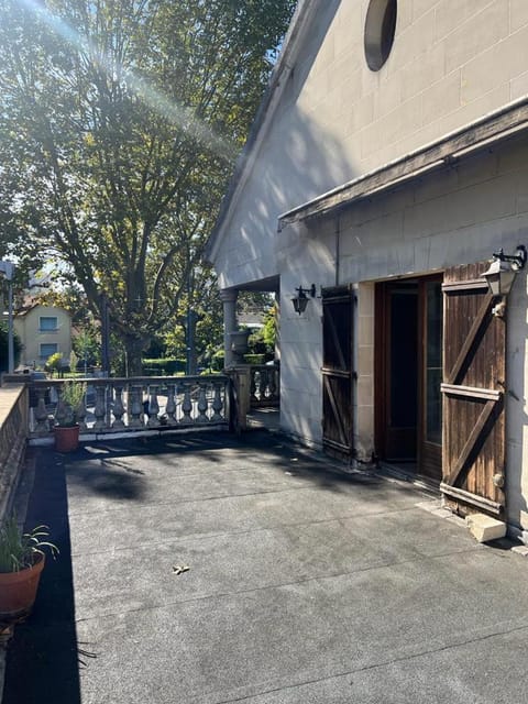 Property building, Patio, Patio