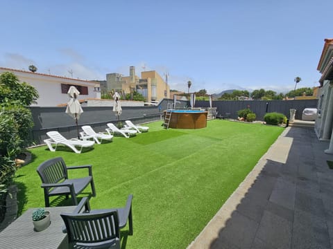 Garden, Garden view, sunbed