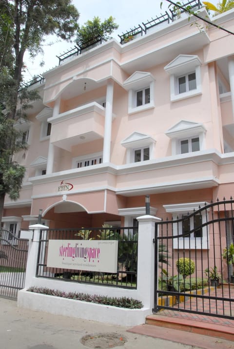 Property building, Facade/entrance