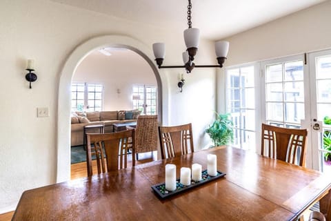 La Jolla Shores Oceanview Retreat House in La Jolla Shores