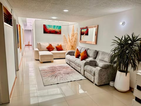 Living room, Lobby or reception
