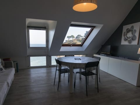 Bel appartement de vacances face mer à Le Palais - FR-1-418-236 Apartment in Brittany