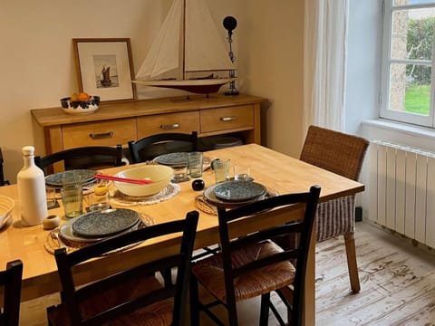 Charmante maison 3* près de la plage, jardin privé, WiFi, idéale pour découvrir la Côte de Granit Rose - FR-1-542-59 House in Trégastel