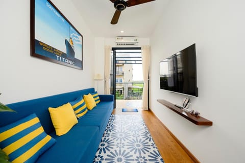 Communal lounge/ TV room, Living room