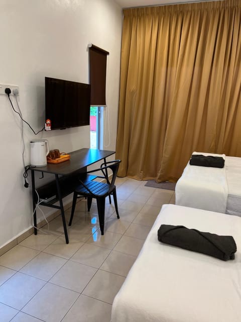TV and multimedia, hair dresser