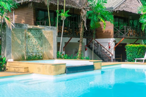 Swimming pool, Swimming pool