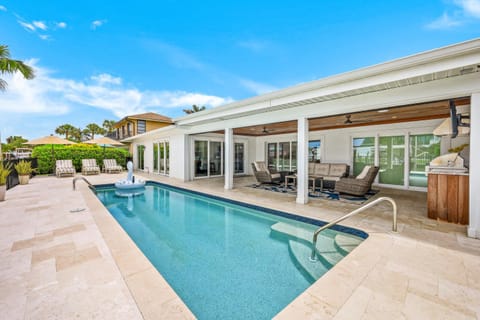 Pool view, Swimming pool