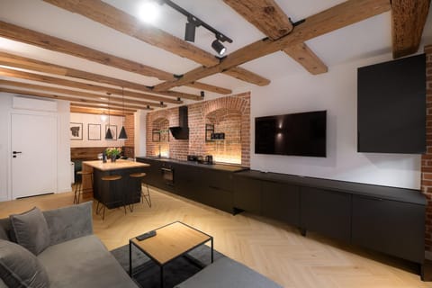 Kitchen or kitchenette, Seating area
