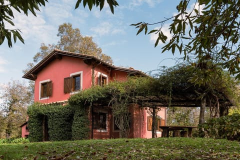 Property building, Spring, Natural landscape, Garden, Garden view