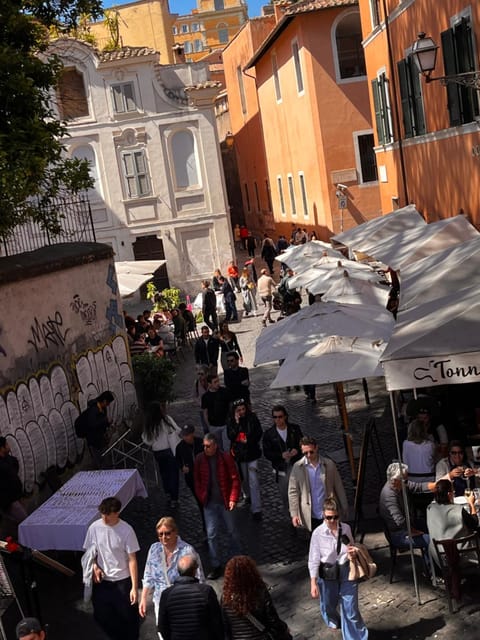 Property building, Restaurant/places to eat, Location