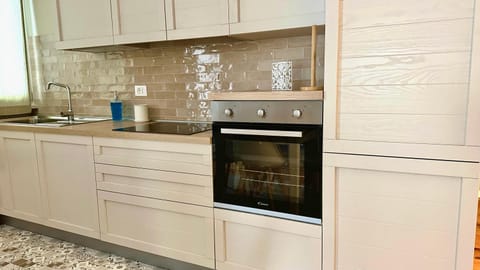 P015 - Porto Recanati, nuovo trilocale in centro a 30mt dal mare Apartment in Porto Recanati