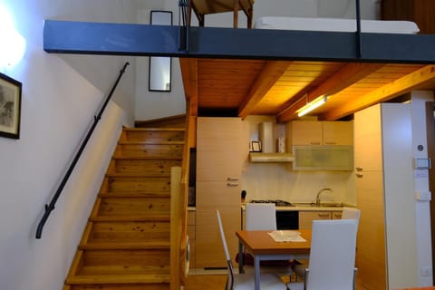 La Casa Dei Sarti Cozy Center Studio Apartment in Varenna