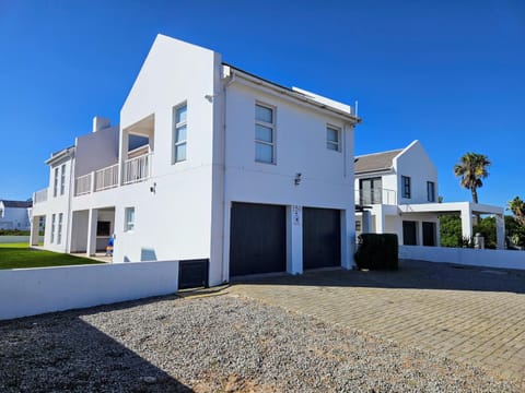 Khasia House - on the Golden Mile House in Western Cape