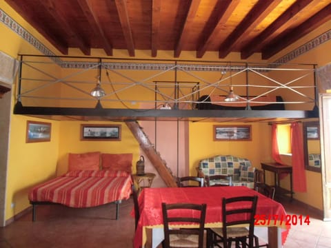 Shower, Bathroom, TV and multimedia, Coffee/tea facilities, Balcony/Terrace, Kitchen or kitchenette, Living room, Dining area, Landmark view, Sea view, cot, Family