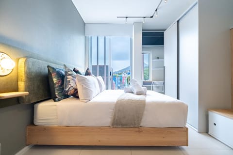 Bed, air conditioner