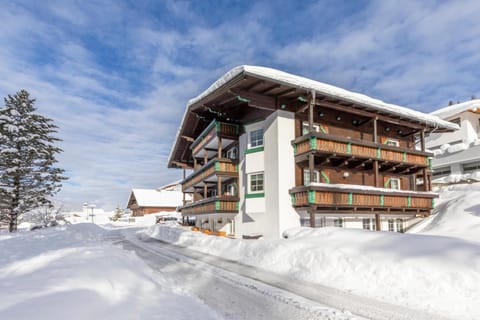 Property building, Winter