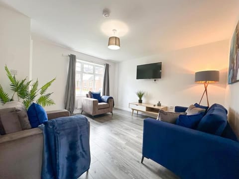 Turnstile Place by Blue Skies Stays House in Middlesbrough