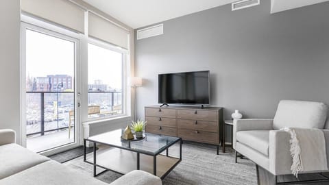 Landing Modern Apartment with Amazing Amenities (ID8566X33) Apartment in Vancouver