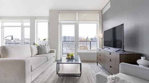 Landing Modern Apartment with Amazing Amenities (ID8566X33) Apartment in Vancouver