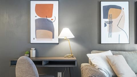 Landing Modern Apartment with Amazing Amenities (ID1008X640) Apartment in Homewood