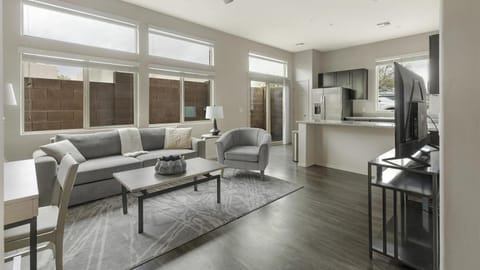 Landing Modern Apartment with Amazing Amenities (ID9299X27) Apartment in Catalina Foothills