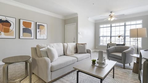 Landing Modern Apartment with Amazing Amenities (ID6499X34) Apartment in McDonough