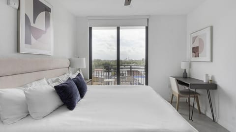 Landing Modern Apartment with Amazing Amenities (ID1398X007) Apartment in Dania Beach