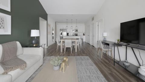 Landing Modern Apartment with Amazing Amenities (ID9014X92) Apartment in Nashville