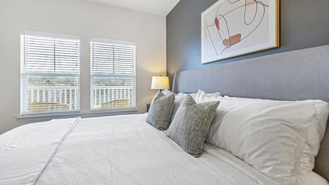 Landing Modern Apartment with Amazing Amenities (ID9014X95) Apartment in Nashville