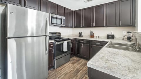 Landing Modern Apartment with Amazing Amenities (ID1281X201) Apartment in Vestavia Hills
