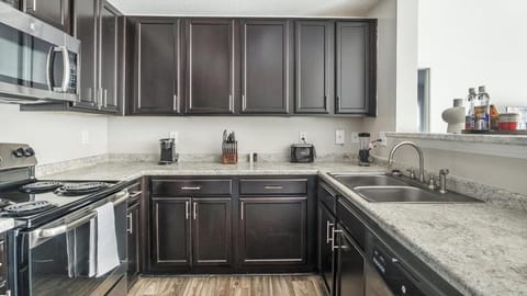 Landing Modern Apartment with Amazing Amenities (ID1281X201) Apartment in Vestavia Hills