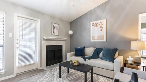 Landing Modern Apartment with Amazing Amenities (ID8521X55) Apartment in Fort Worth