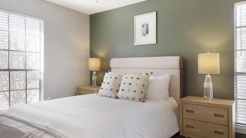 Landing Modern Apartment with Amazing Amenities (ID8521X55) Apartment in Fort Worth