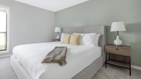 Landing Modern Apartment with Amazing Amenities (ID1002X045) Apartment in Peachtree Corners