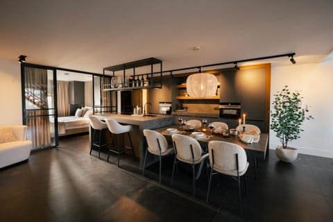 Living room, Dining area