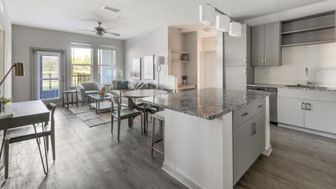 Landing Modern Apartment with Amazing Amenities (ID9455X92) Apartment in Jacksonville