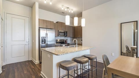 Landing Modern Apartment with Amazing Amenities (ID8635X10) Apartment in Irving