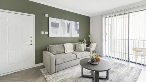 Landing Modern Apartment with Amazing Amenities (ID1242X397) Apartment in Irving