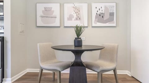 Landing Modern Apartment with Amazing Amenities (ID1013X113) Apartment in Capitol Hill