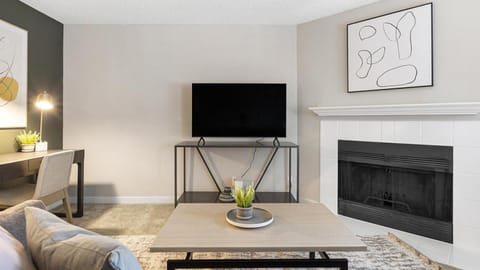 Landing Modern Apartment with Amazing Amenities (ID9058X88) Apartment in Vancouver