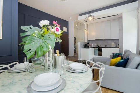 Kitchen or kitchenette, Living room, Dining area
